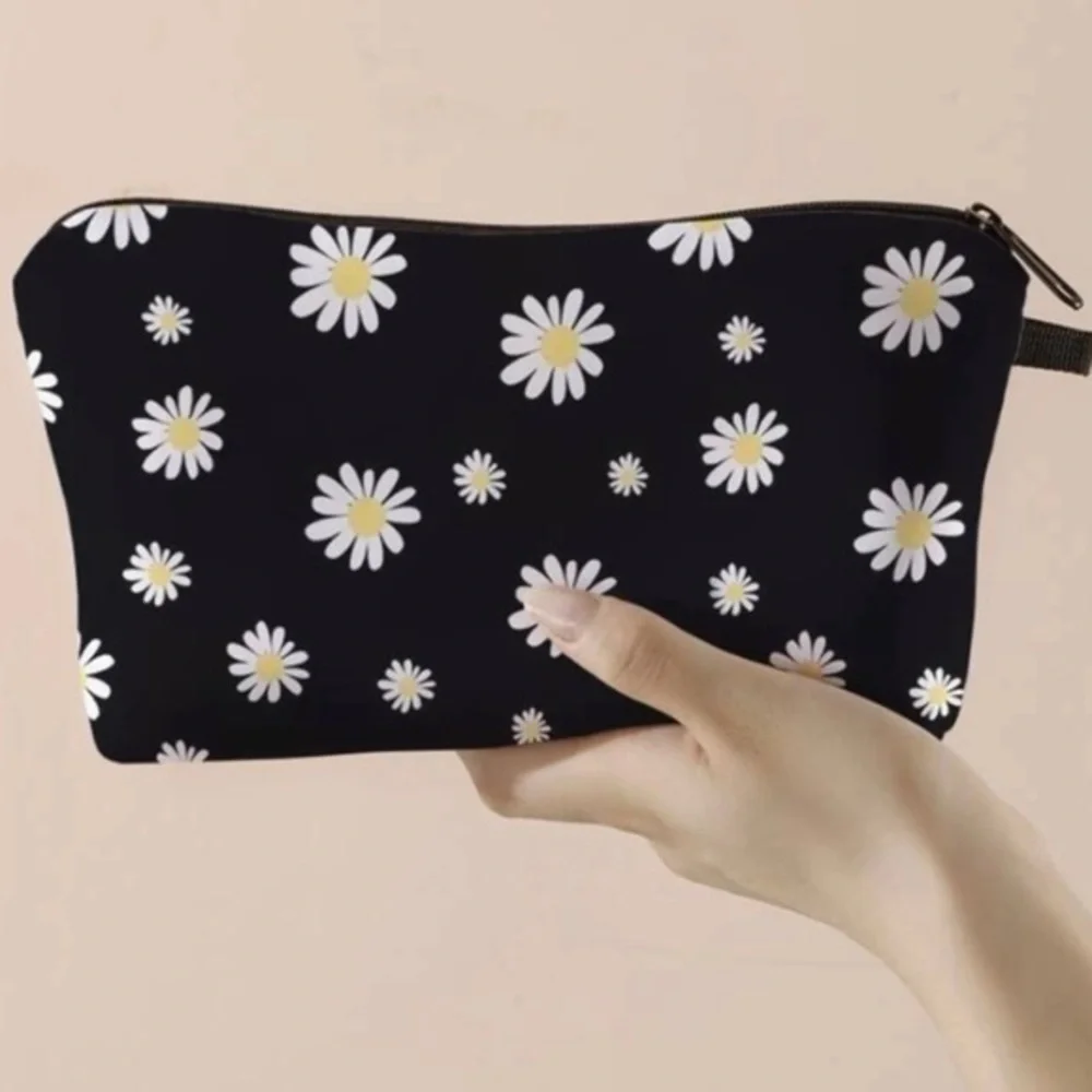 Daisy print makeup bag zip top lined